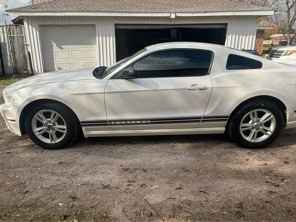 2013 Ford S197 Mustang - Image 5 of 5