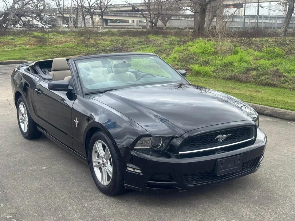 2013 Ford S197 Mustang - Image 6 of 12