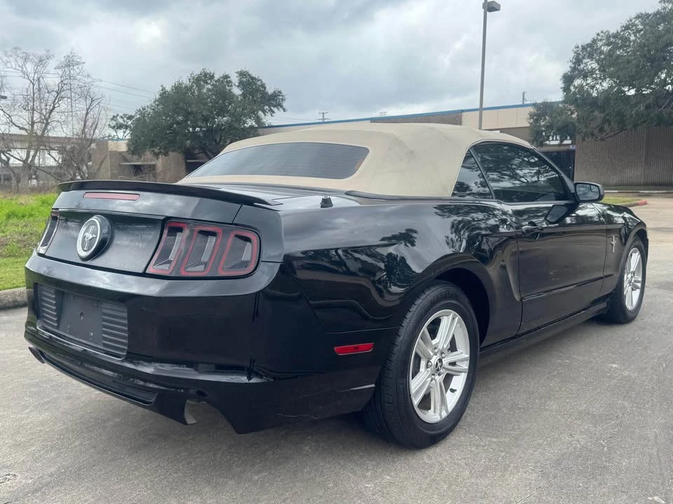 2013 Ford S197 Mustang - Image 4 of 12