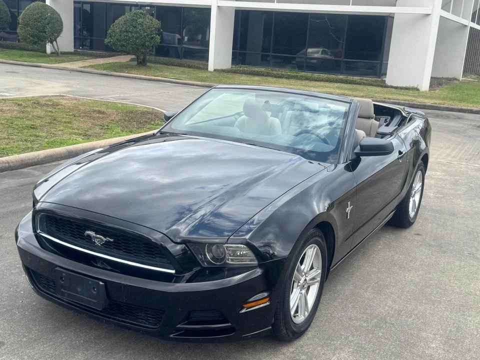 2013 Ford S197 Mustang - Image 5 of 12