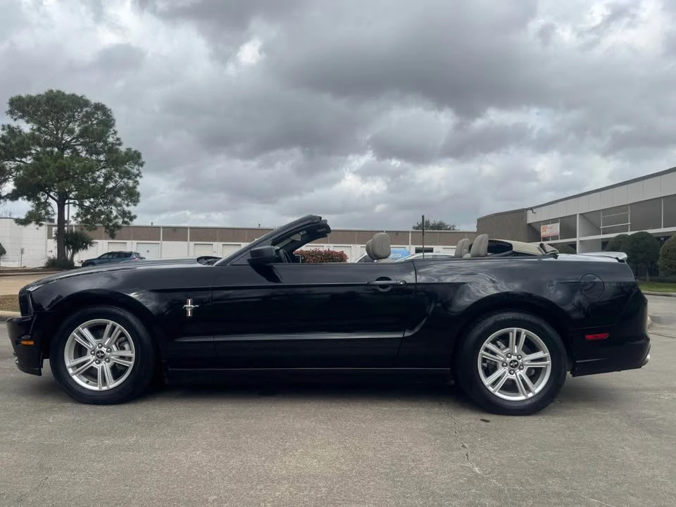 2013 Ford S197 Mustang - Image 8 of 12