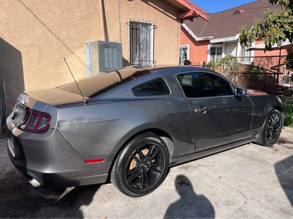 2013 Ford S197 Mustang - Image 3 of 8
