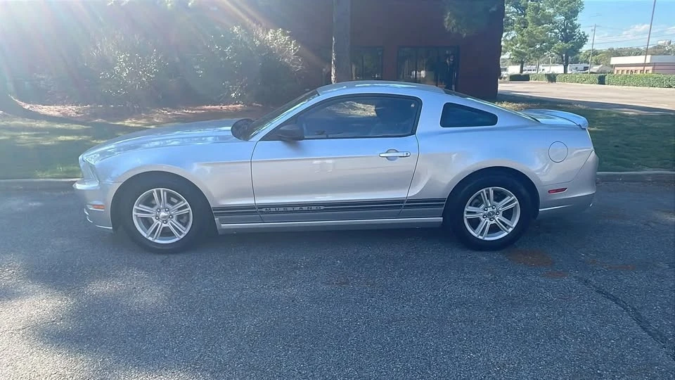 2013 Ford S197 Mustang - Image 2 of 13