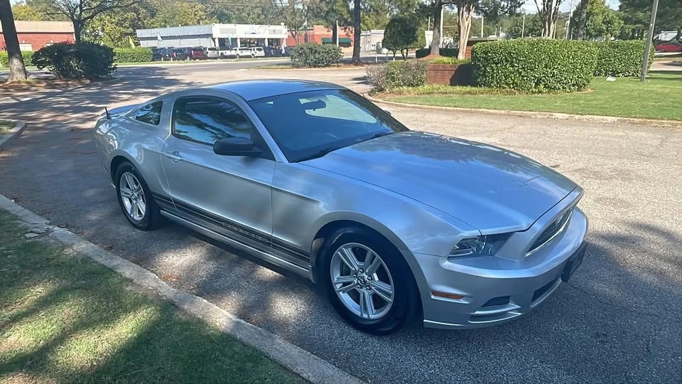 2013 Ford S197 Mustang - Image 5 of 13