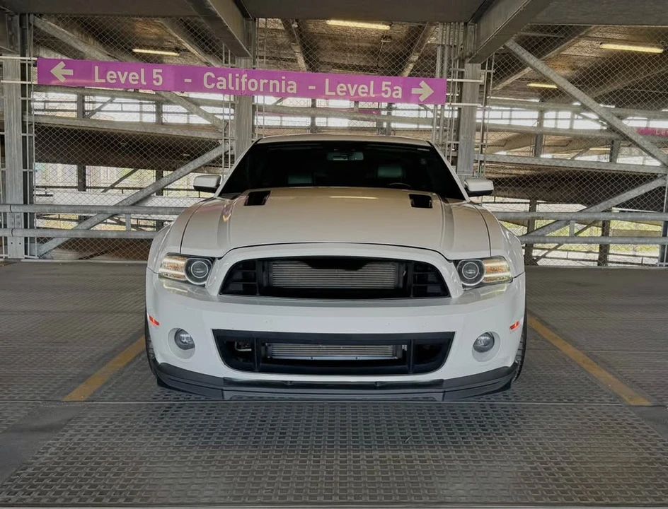 2013 Ford S197 Mustang - Image 2 of 9