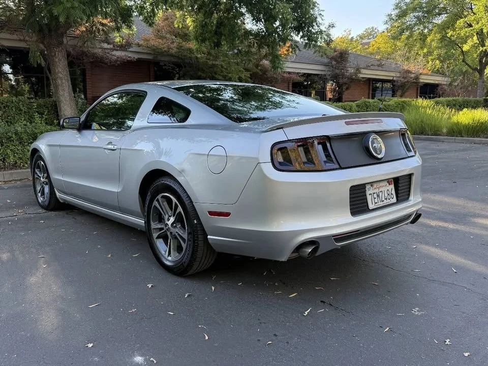 2013 Ford S197 Mustang - Image 7 of 8