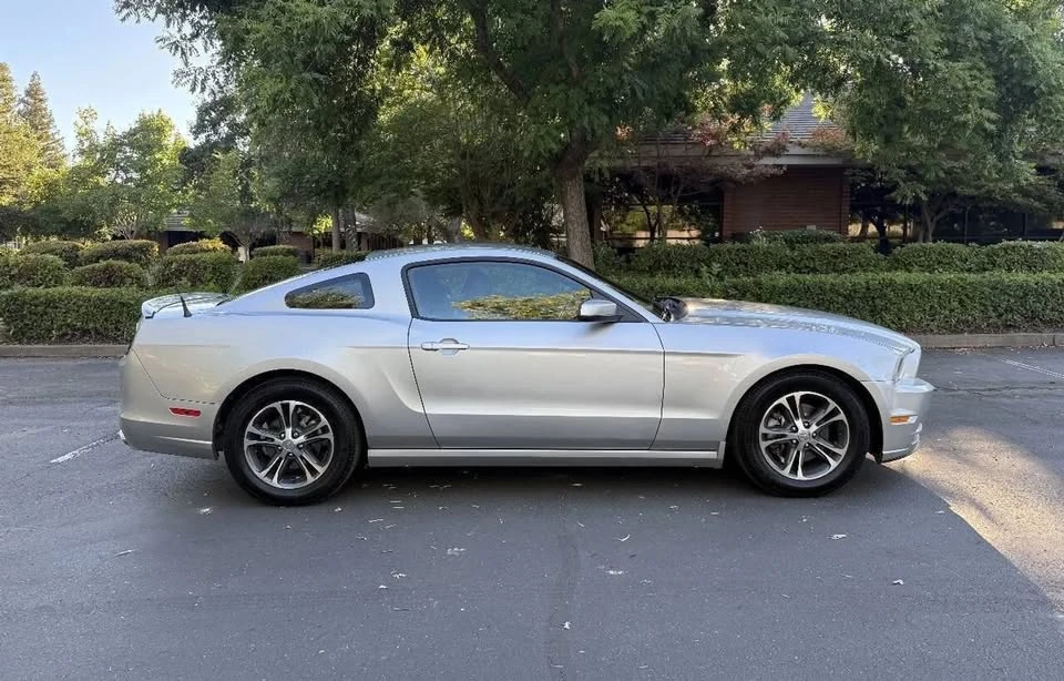 2013 Ford S197 Mustang - Image 5 of 8