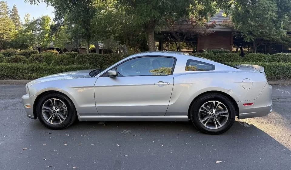 2013 Ford S197 Mustang - Image 4 of 8