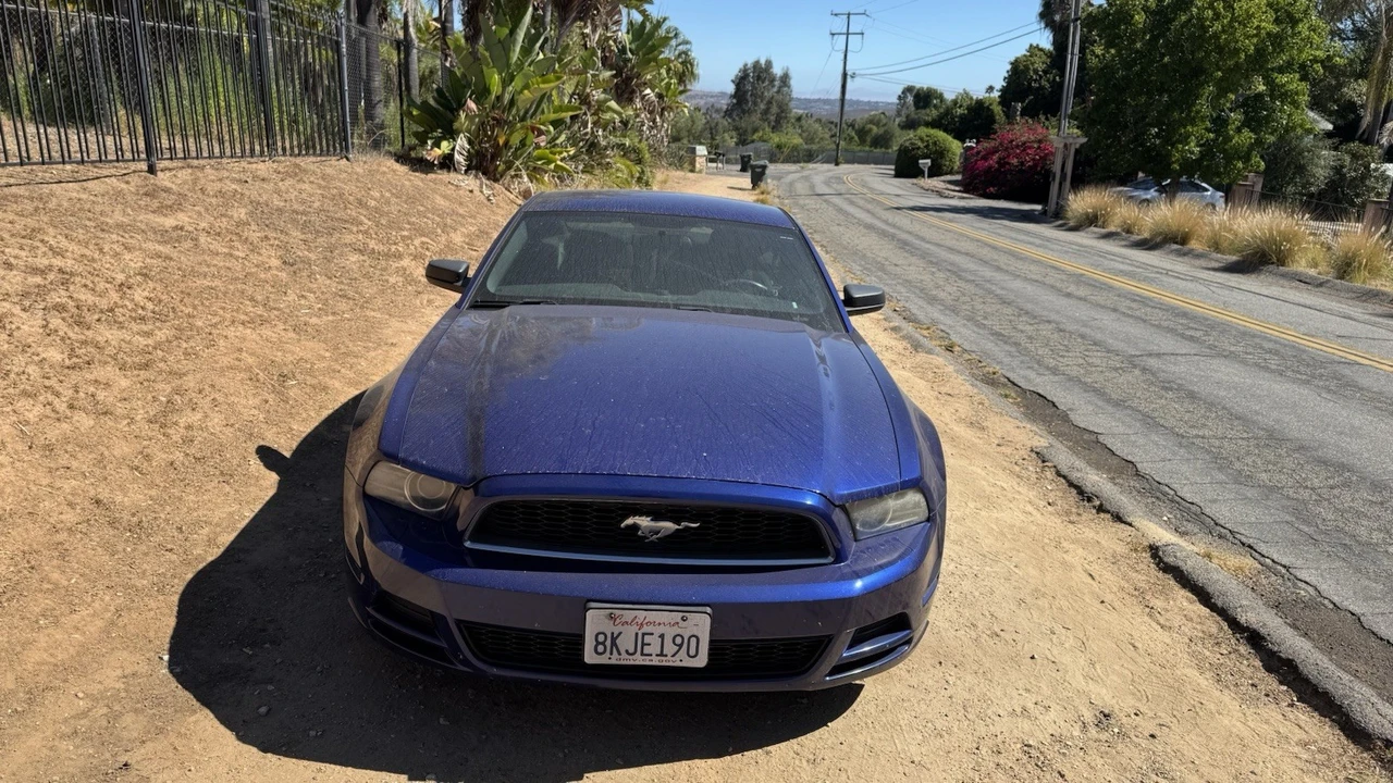 2013 Ford S197 Mustang - Image 2 of 19