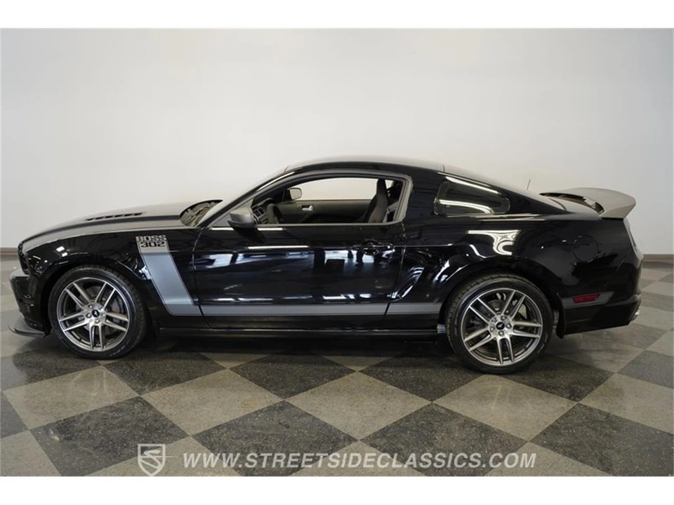 2013 Ford S197 Mustang - Image 2 of 31