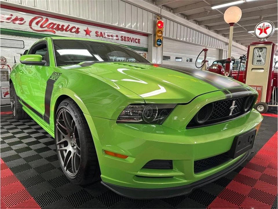 2013 Ford S197 Mustang - Image 3 of 31