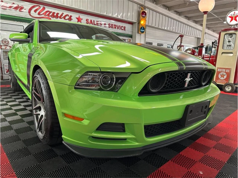 2013 Ford S197 Mustang - Image 4 of 31