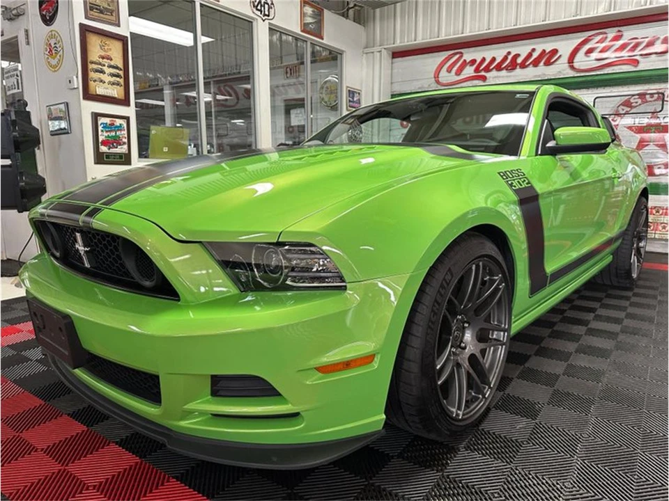 2013 Ford S197 Mustang - Image 8 of 31