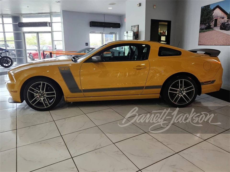 2013 Ford S197 Mustang - Image 2 of 5