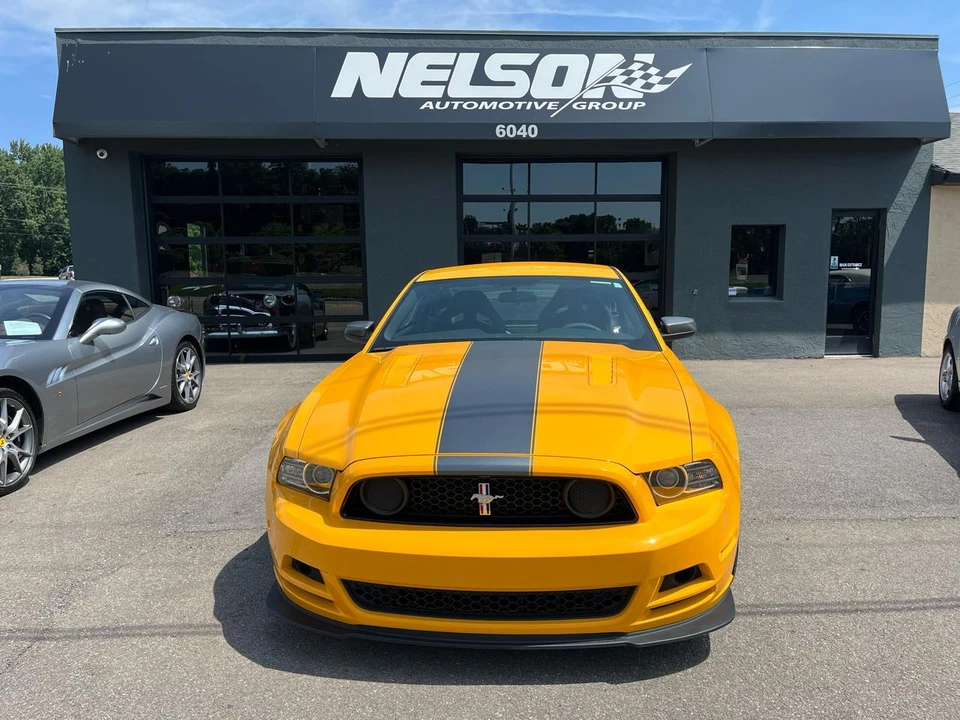 2013 Ford S197 Mustang - Image 2 of 31