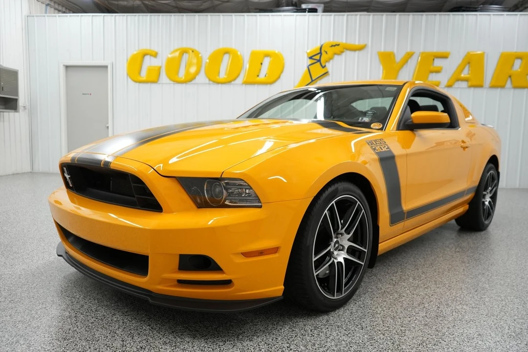 2013 Ford S197 Mustang - Image 2 of 31