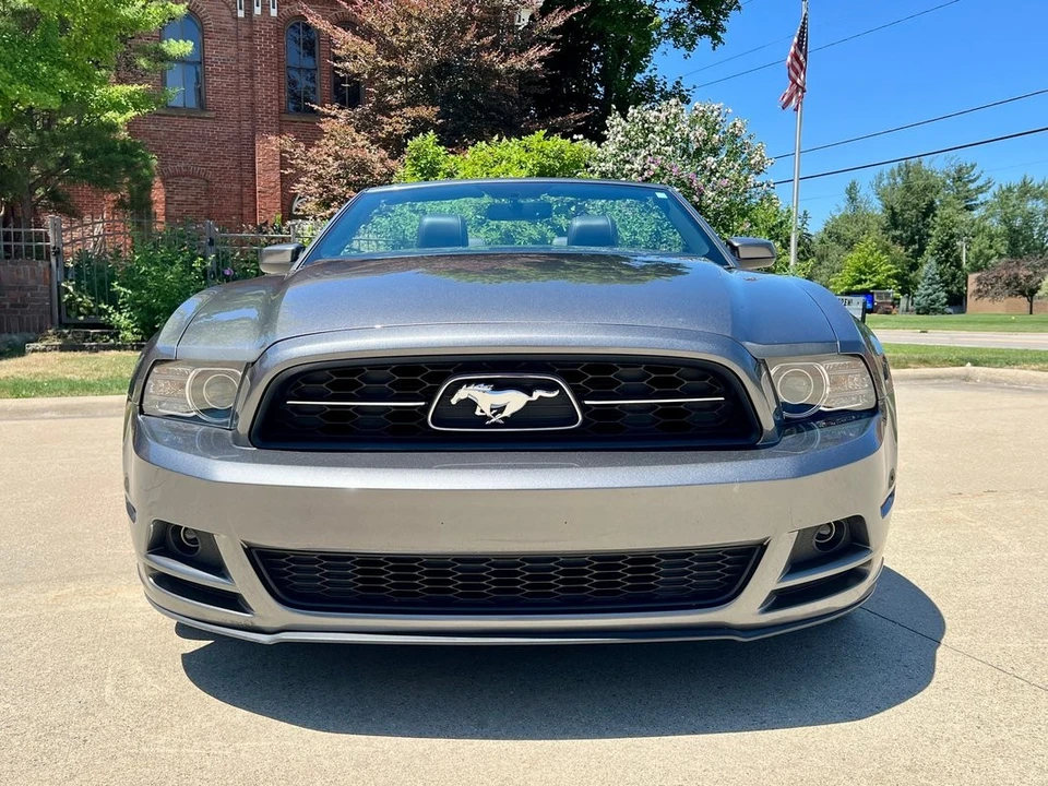 2013 Ford S197 Mustang - Image 2 of 12