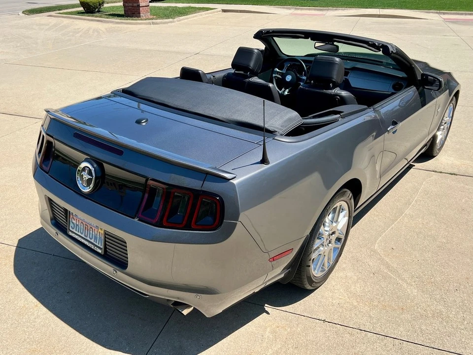 2013 Ford S197 Mustang - Image 12 of 12