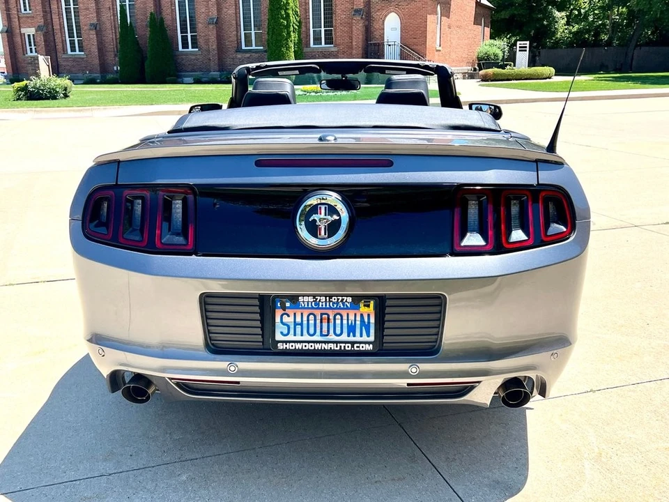 2013 Ford S197 Mustang - Image 6 of 12