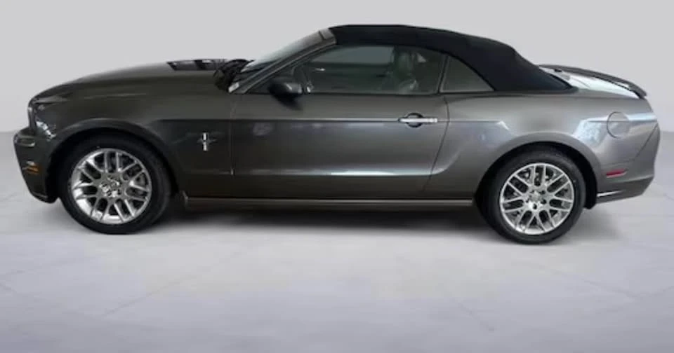 2013 Ford S197 Mustang - Image 2 of 9