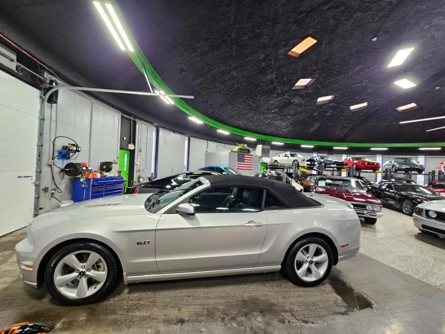 2013 Ford S197 Mustang - Image 2 of 12