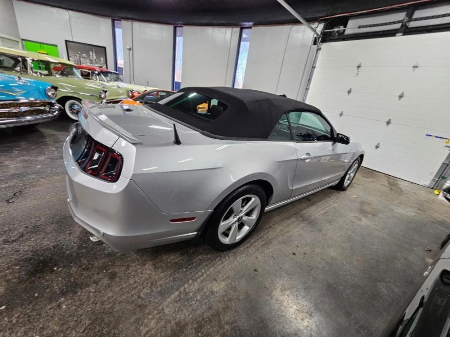 2013 Ford S197 Mustang - Image 7 of 12