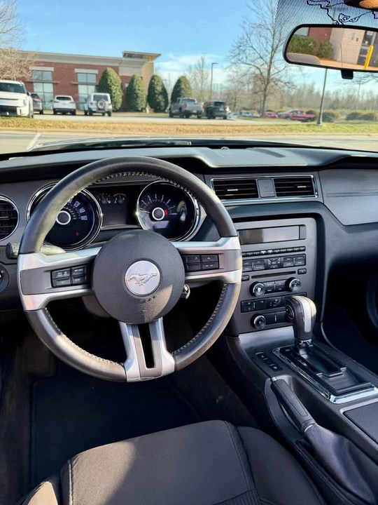 2013 Ford S197 Mustang - Image 11 of 18