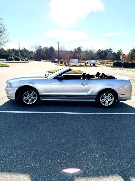 2013 Ford S197 Mustang - Image 16 of 18