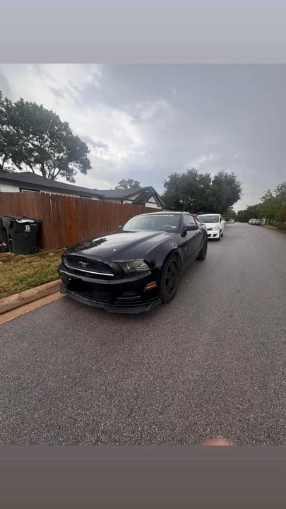 2013 Ford S197 Mustang - Image 2 of 8