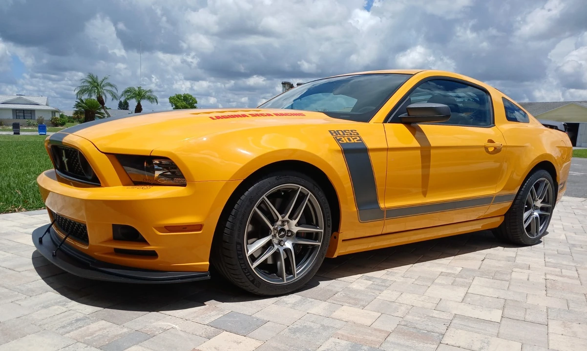 2013 Ford S197 Mustang Boss 302 - Image 2 of 31