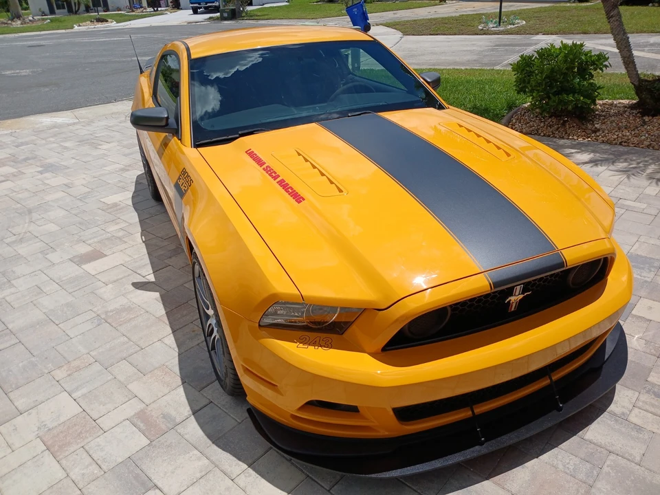 2013 Ford S197 Mustang Boss 302 - Image 3 of 31