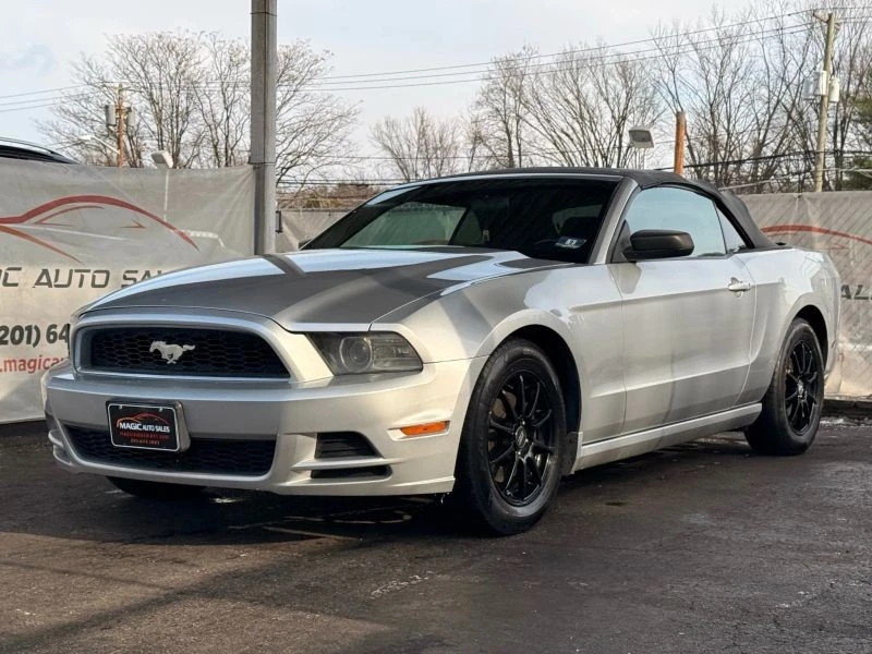 2013 Ford S197 Mustang - Image 3 of 12