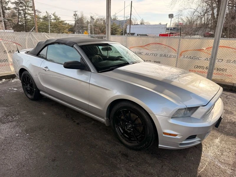 2013 Ford S197 Mustang - Image 7 of 12