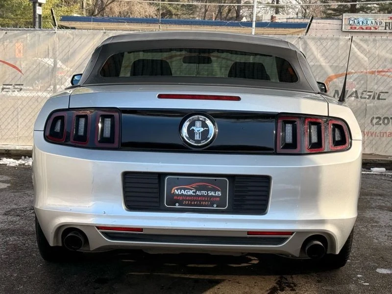 2013 Ford S197 Mustang - Image 10 of 12