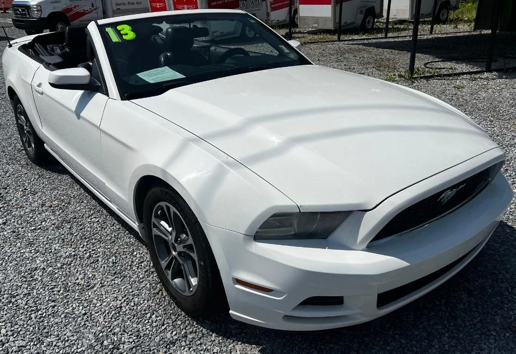 2013 Ford S197 Mustang - Image 2 of 7