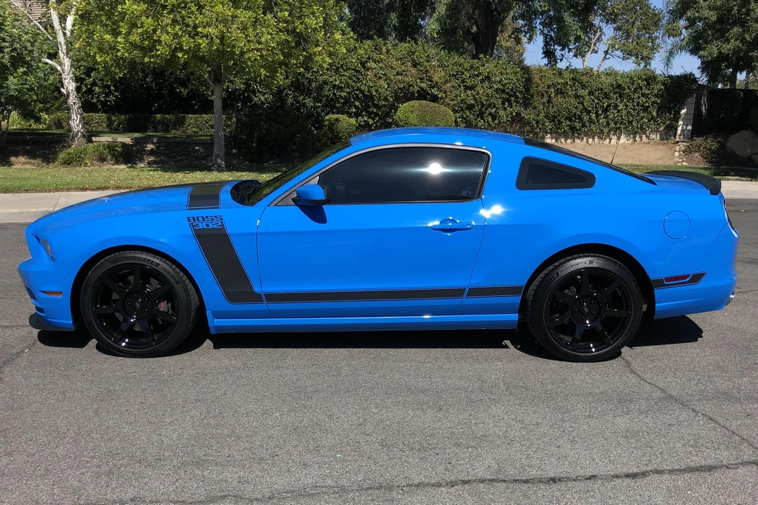 2013 Ford S197 Mustang Boss 302 - Image 3 of 31