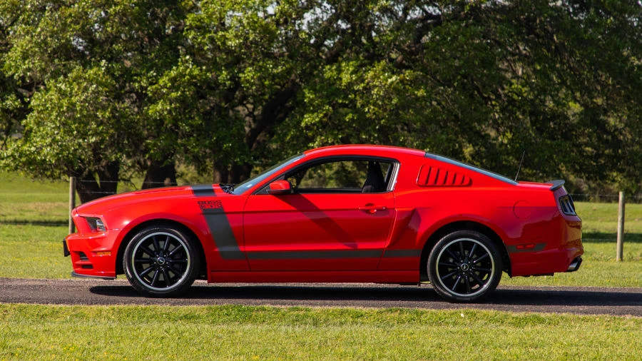2013 Ford S197 Mustang - Image 2 of 14
