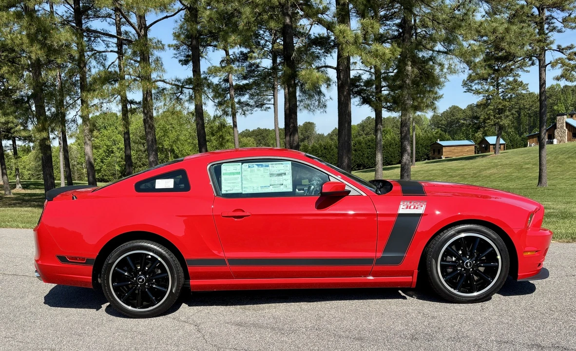 2013 Ford S197 Mustang Boss 302 - Image 10 of 28