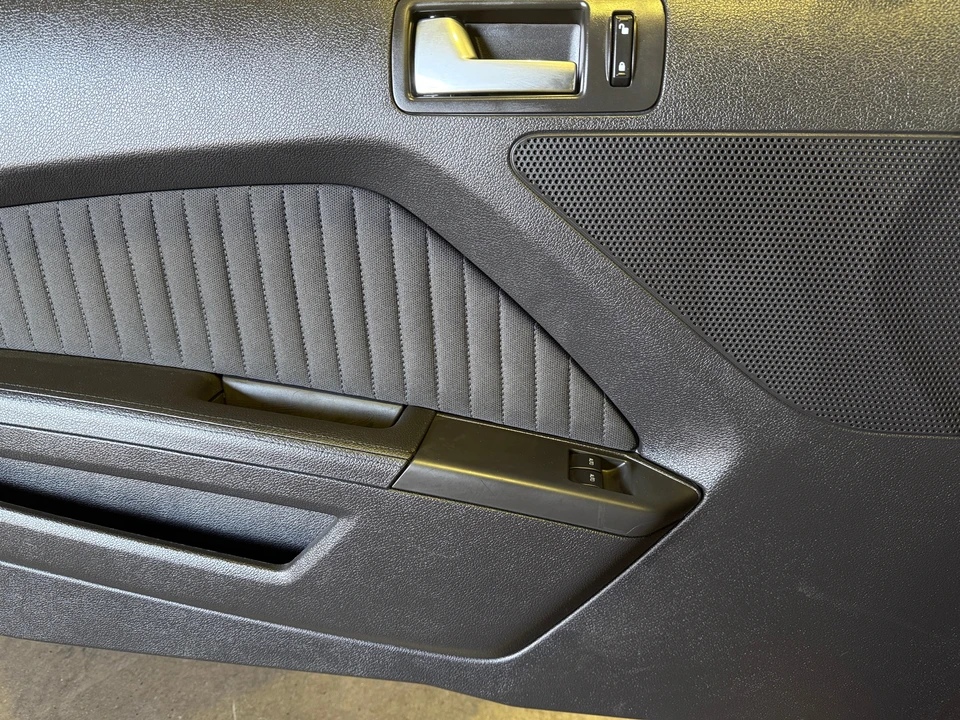 2013 Ford S197 Mustang - Image 4 of 14
