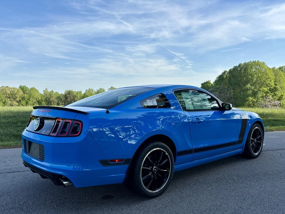 2013 Ford S197 Mustang - Image 2 of 31