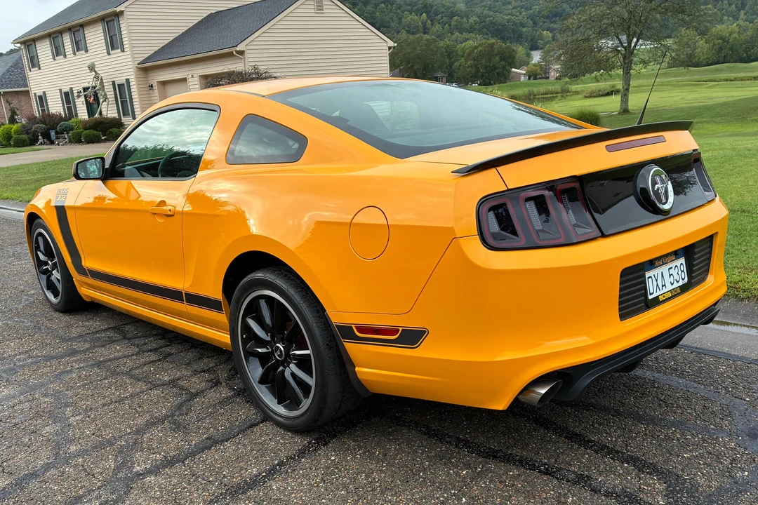 2013 Ford S197 Mustang Boss 302 - Image 4 of 31