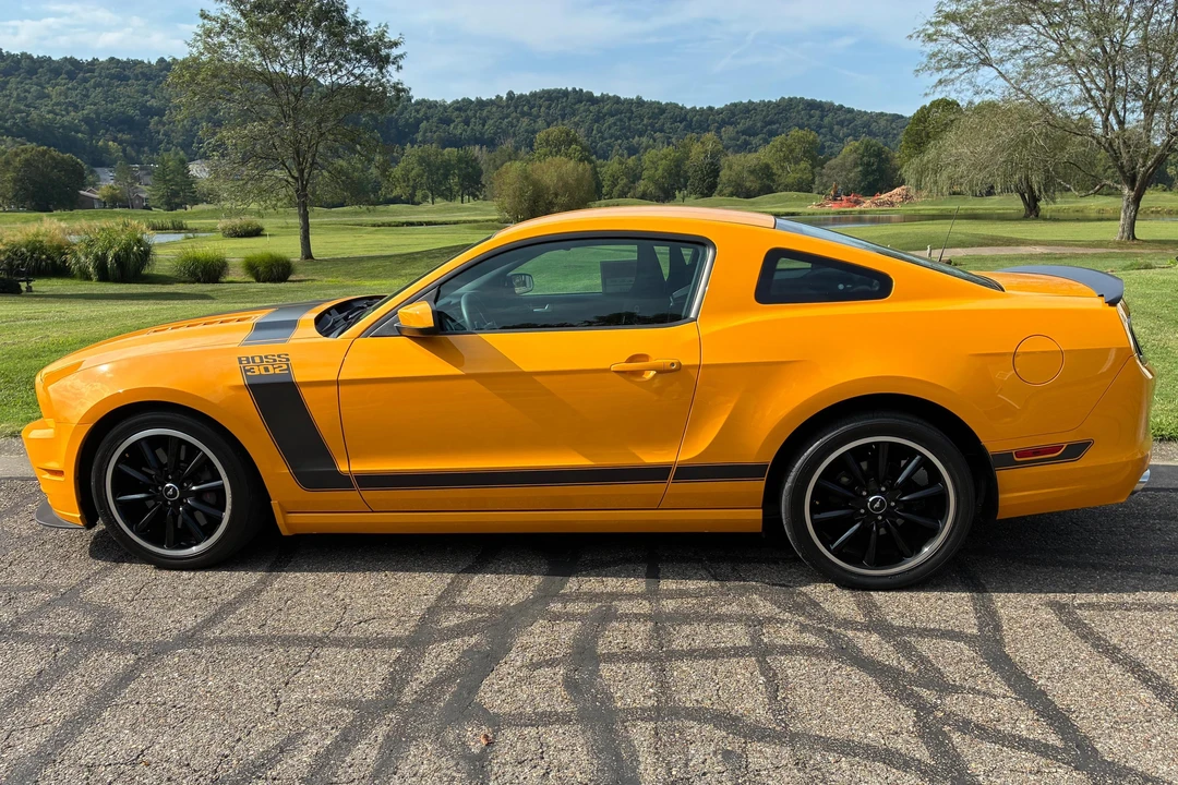 2013 Ford S197 Mustang Boss 302 - Image 3 of 31