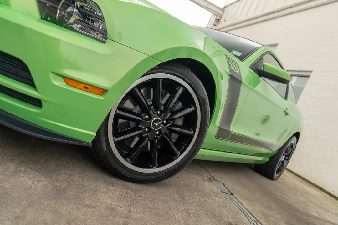 2013 Ford S197 Mustang Boss 302 - Image 3 of 31