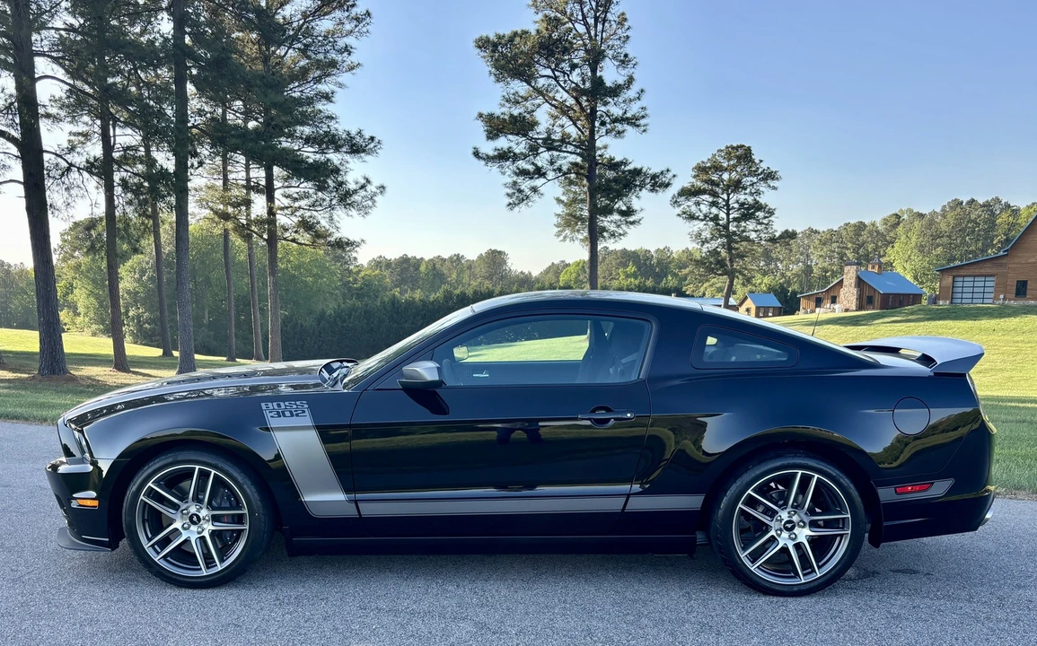 2013 Ford S197 Mustang Boss 302 - Image 2 of 31