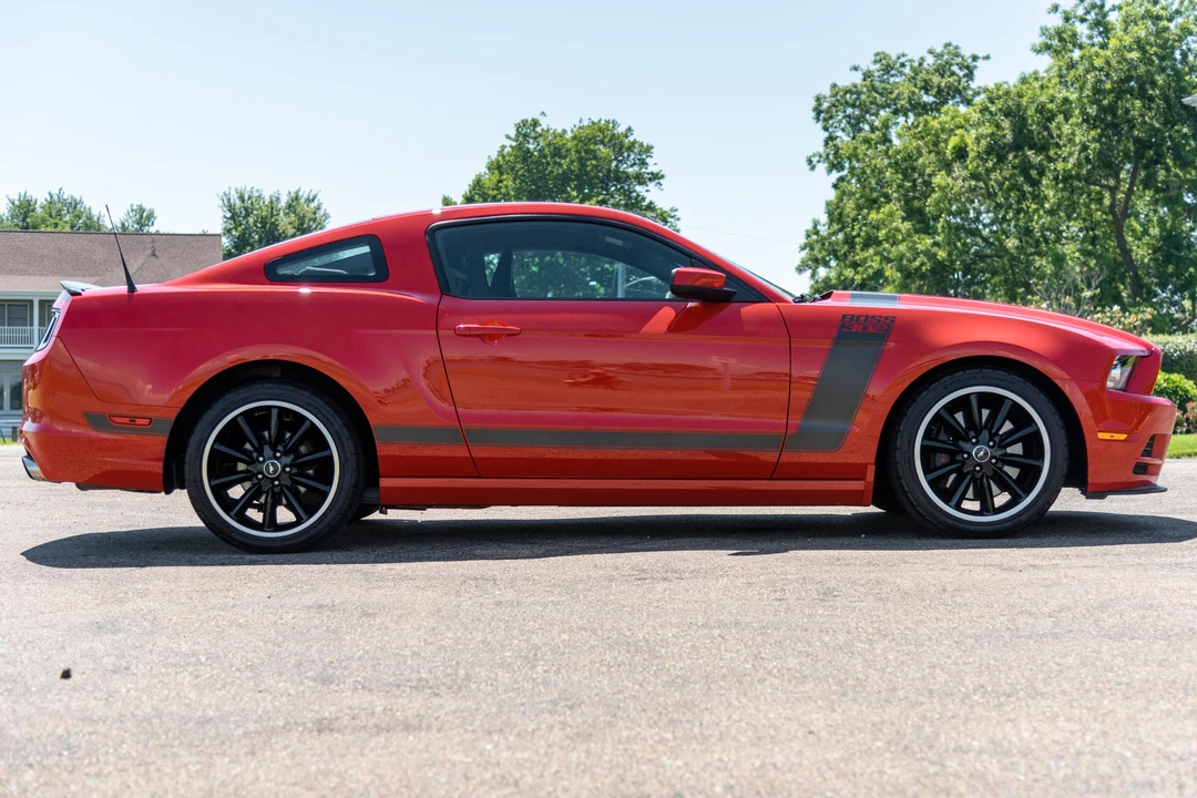 2013 Ford S197 Mustang Boss 302 - Image 3 of 31