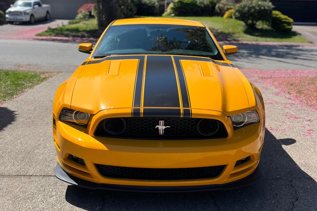 2013 Ford S197 Mustang Boss 302 - Image 2 of 31