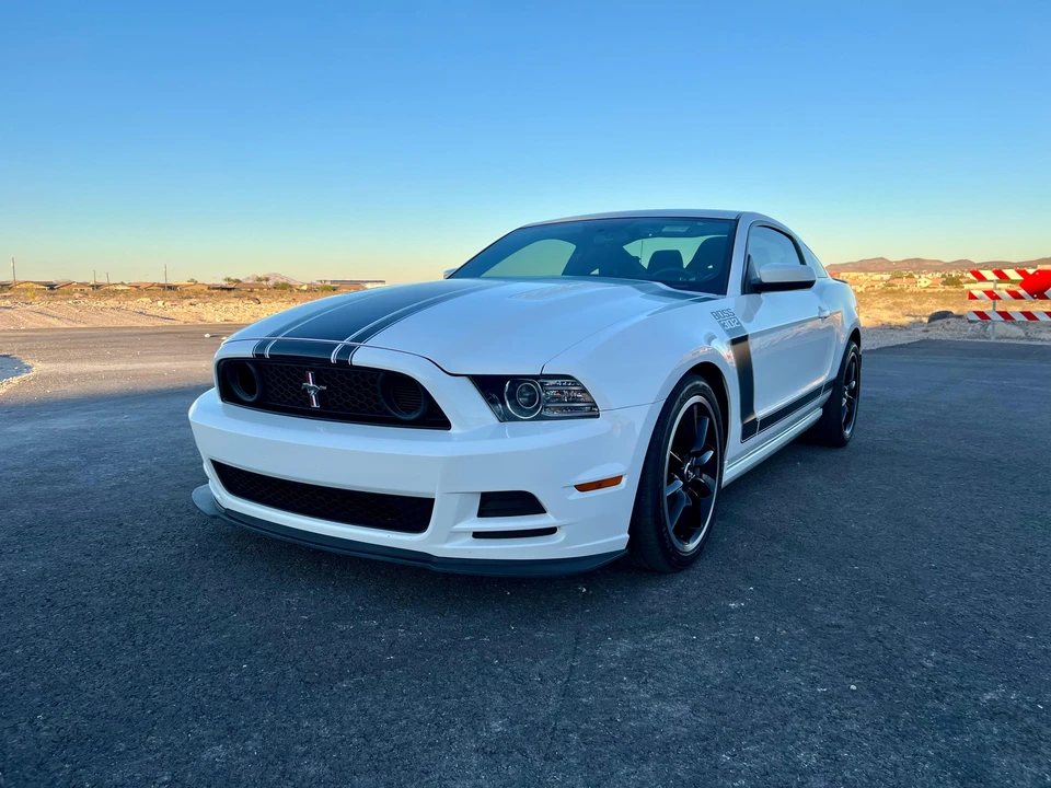 2013 Ford S197 Mustang Boss 302 - Image 8 of 31