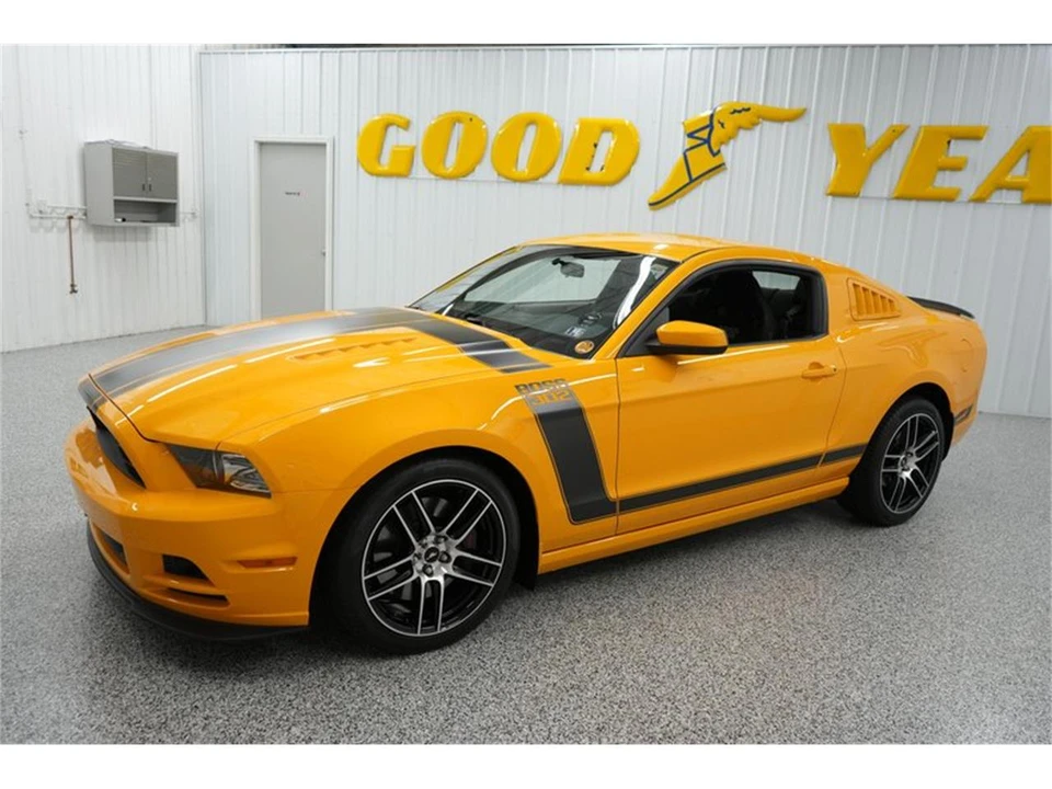 2013 Ford S197 Mustang Boss 302 - Image 3 of 31