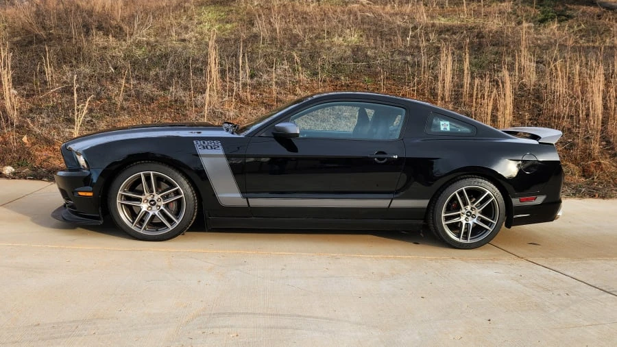 2013 Ford S197 Mustang - Image 2 of 27