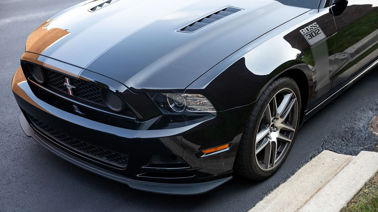 2013 Ford S197 Mustang Boss 302 - Image 24 of 31
